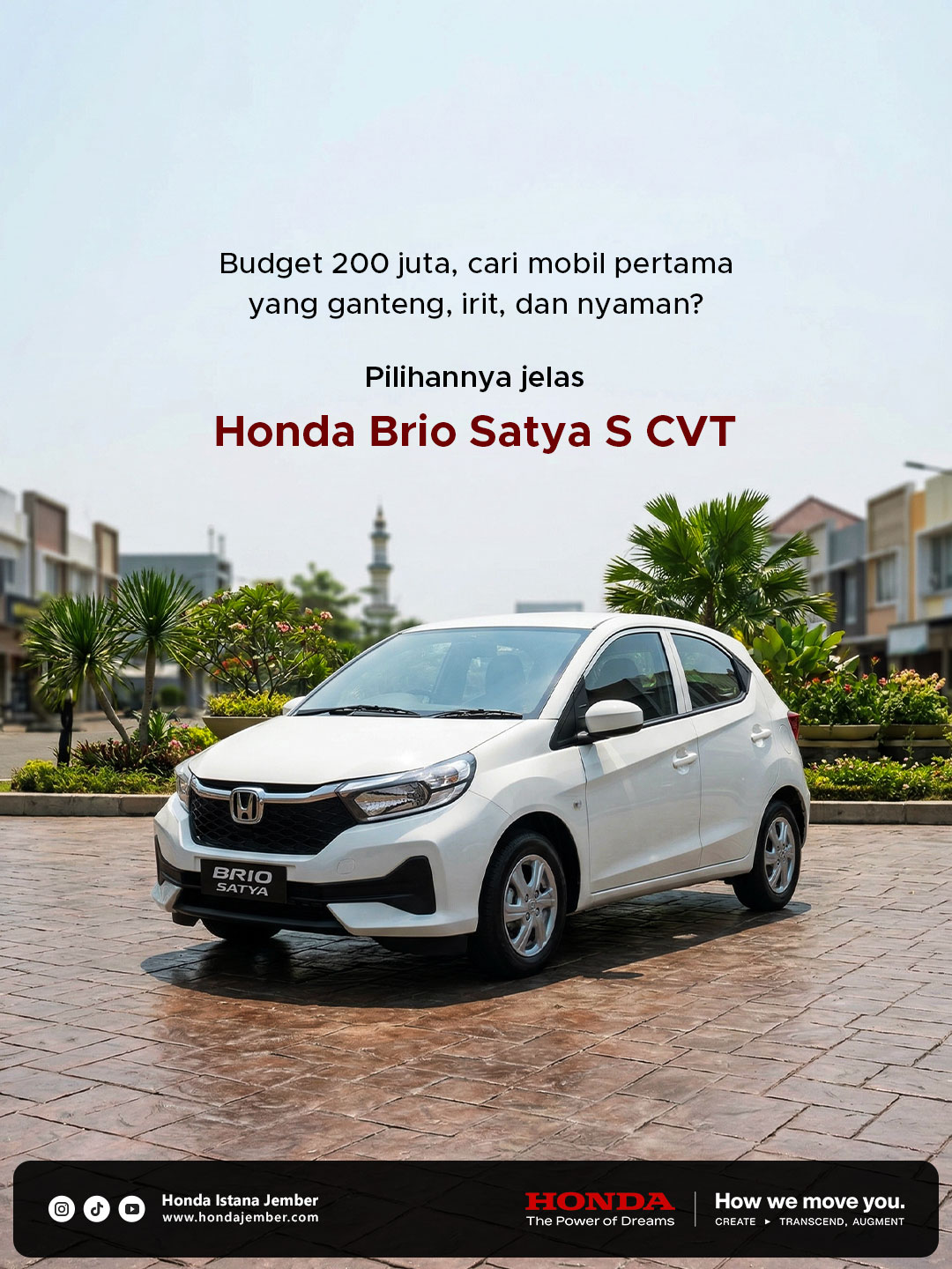 Honda Brio Satya S CVT parkir di kota Jember