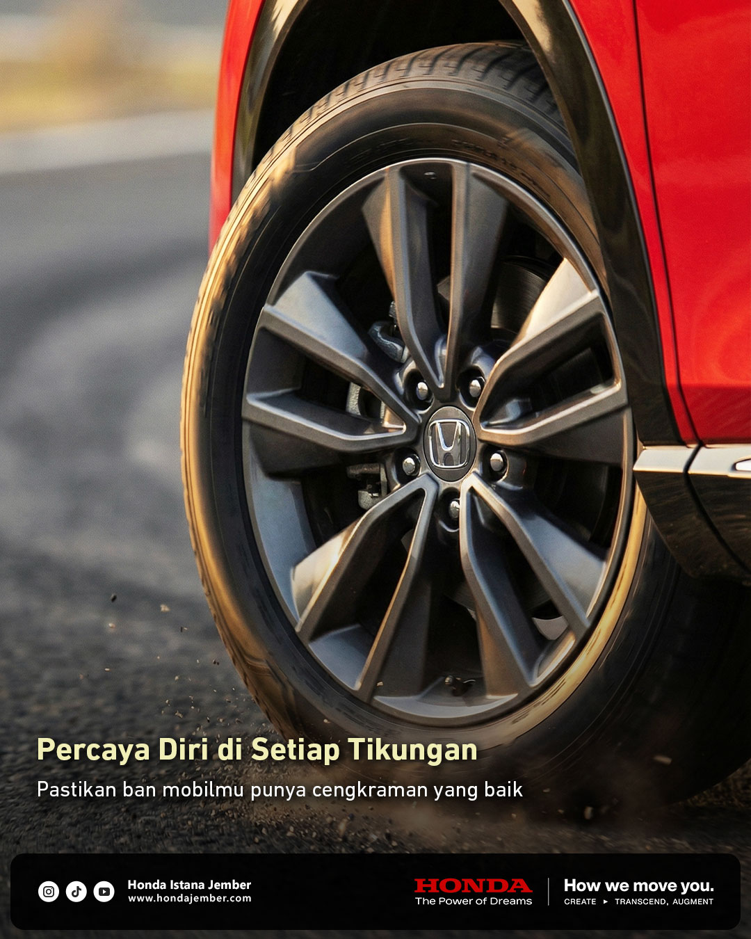 Ban Honda HR-V e:HEV berputar di jalan aspal