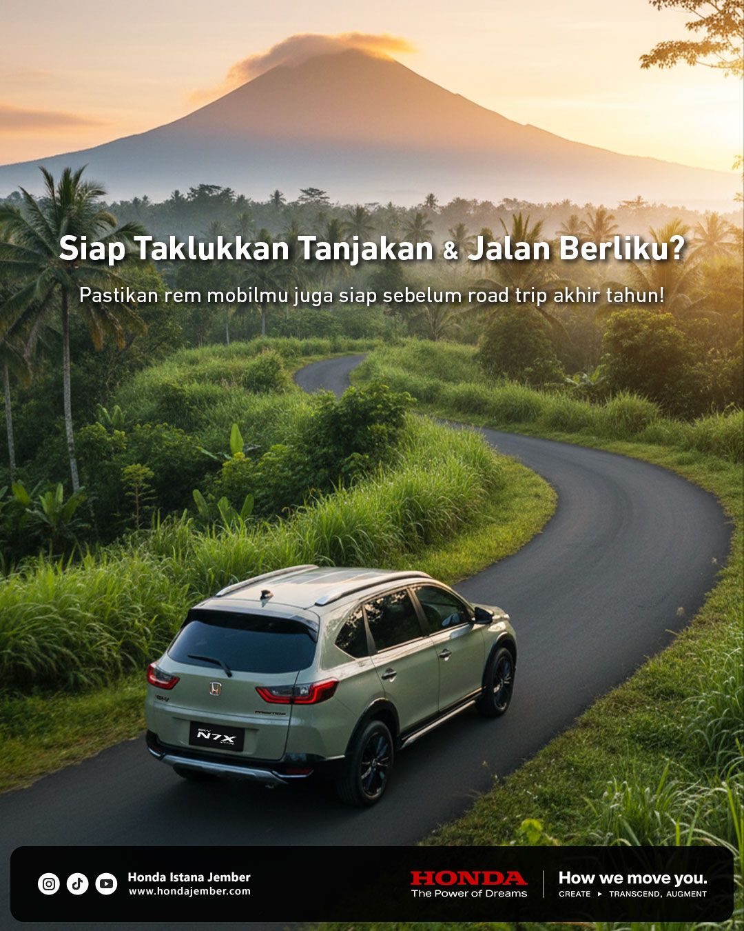 Honda BR-V melaju di jalan pegunungan